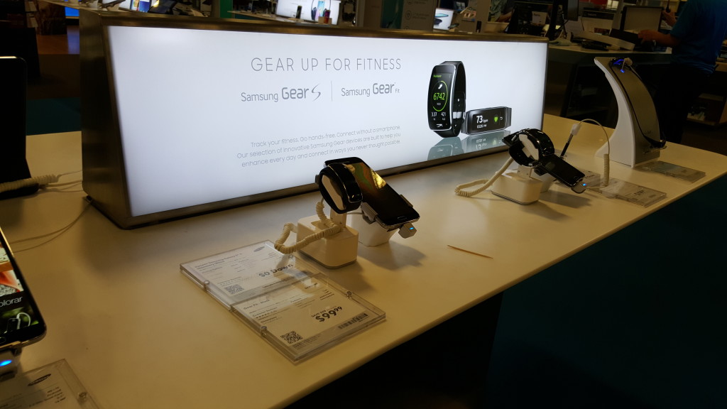 BestBuy Dublin California Samsung Gear Display