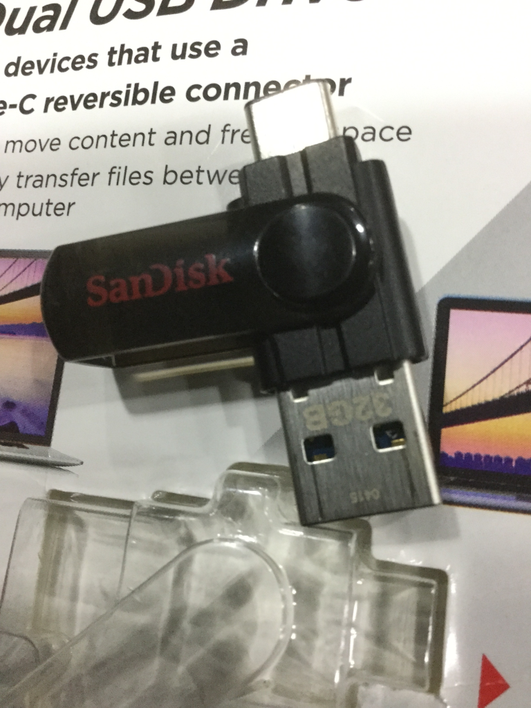 SanDisk Dual USB Drive Macro on top of packaging macro