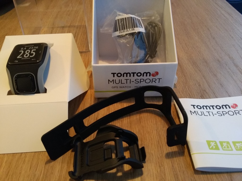 TomTom Sports Watch Unboxing in Prague-8