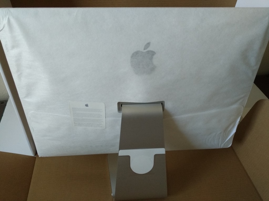 Apple iMac 4K (2015) Setup and Thunderbolt Migration from Apple MacBook Pro (Late 2011)-027