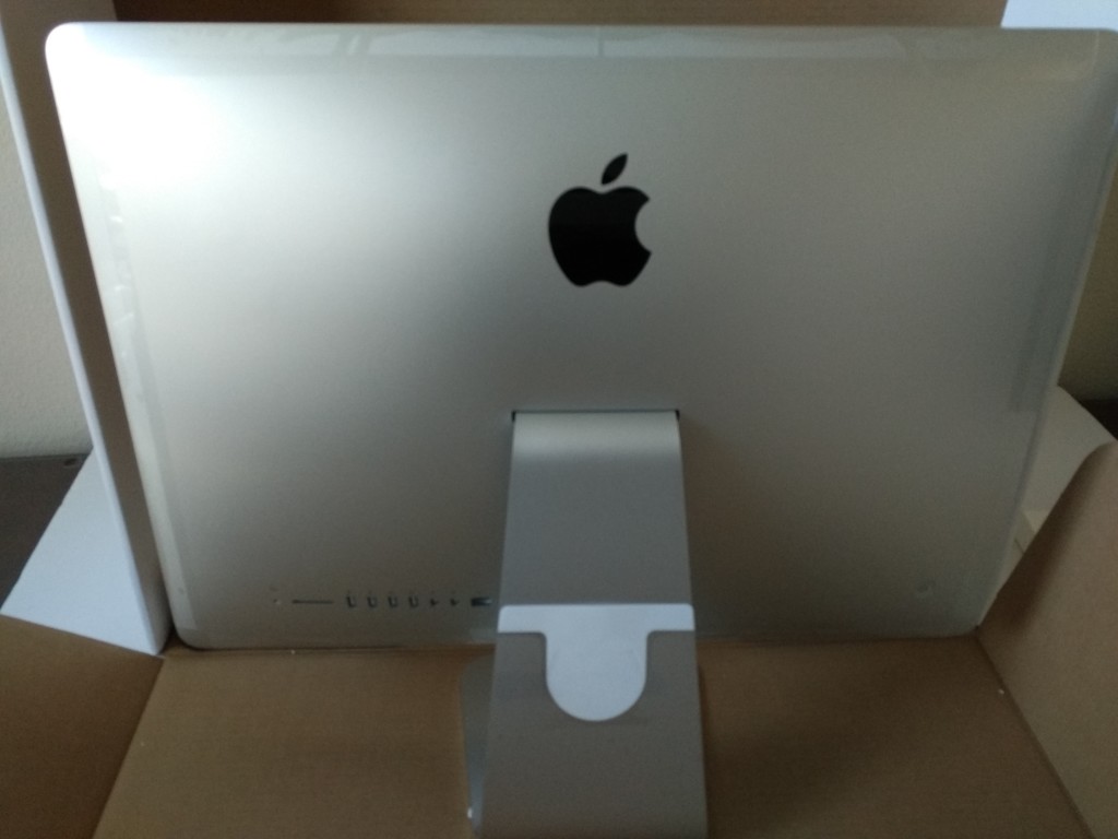 Apple iMac 4K (2015) Setup and Thunderbolt Migration from Apple MacBook Pro (Late 2011)-028
