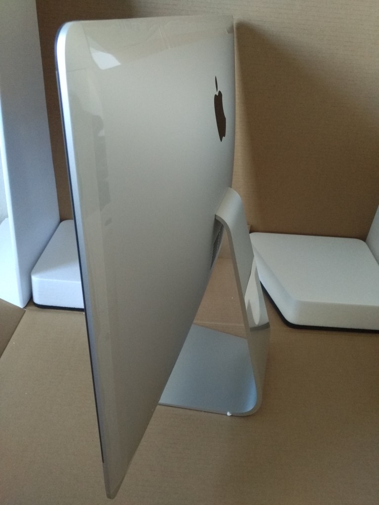 Apple iMac 4K (2015) Setup and Thunderbolt Migration from Apple MacBook Pro (Late 2011)-032