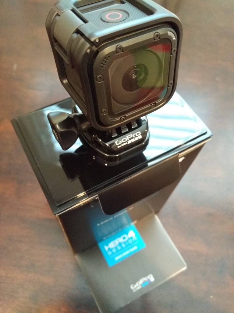 GoPro 4 Session Unboxing-26