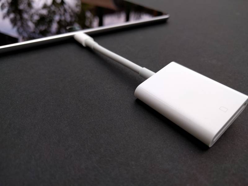 Apple’s First SuperSpeed USB Lightning Accessory: The Lightning to SD