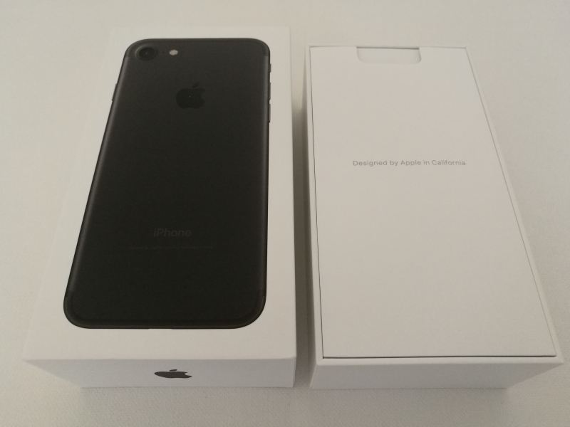 Buying and Unboxing the iPhone 7 - GTrusted