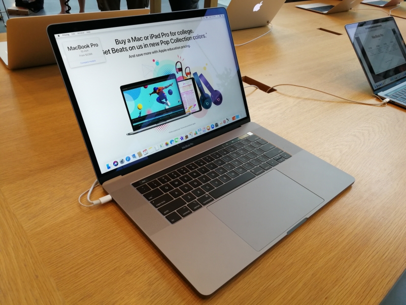 macbook pro 2018 model